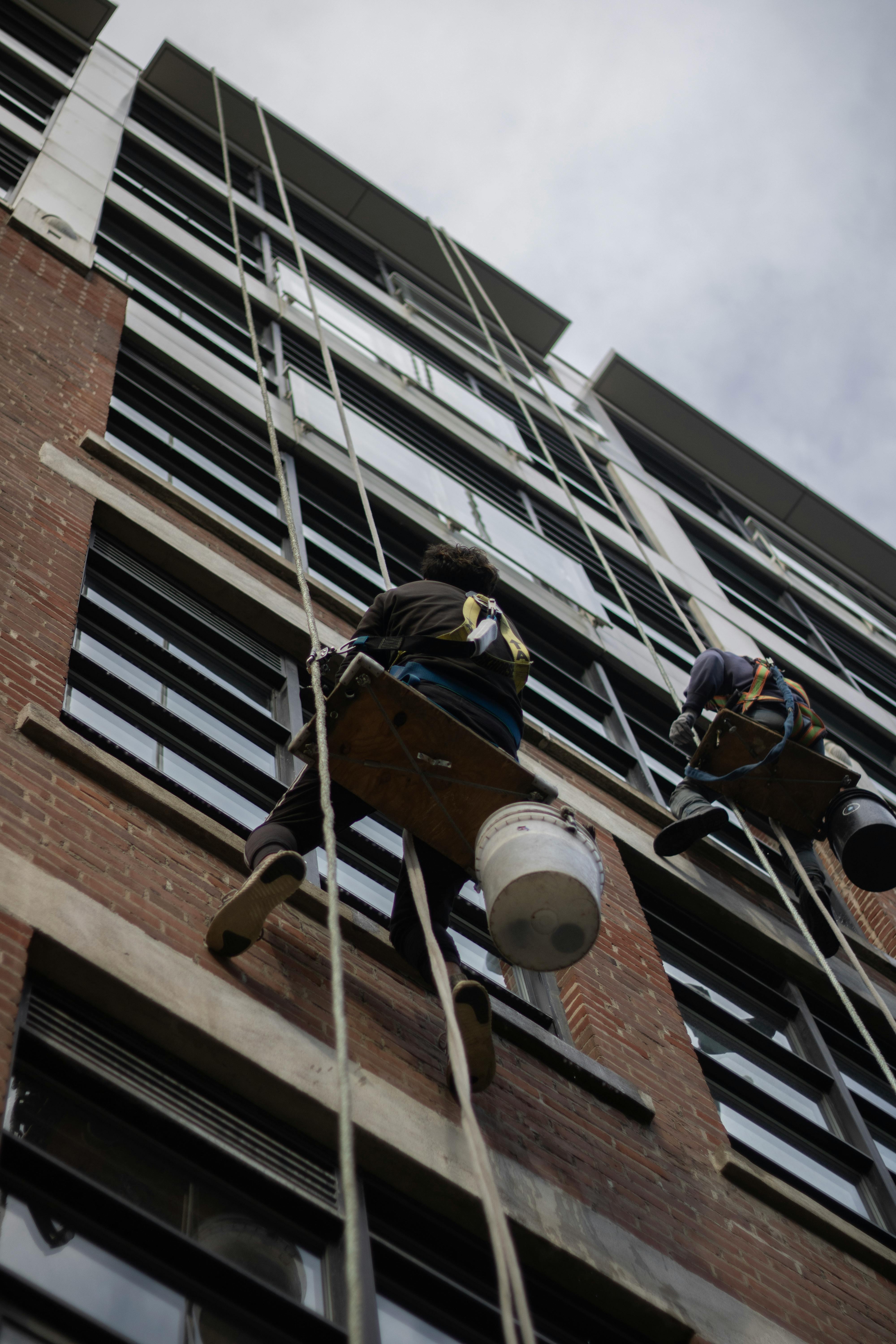 Nettoyage de gouttières et façades